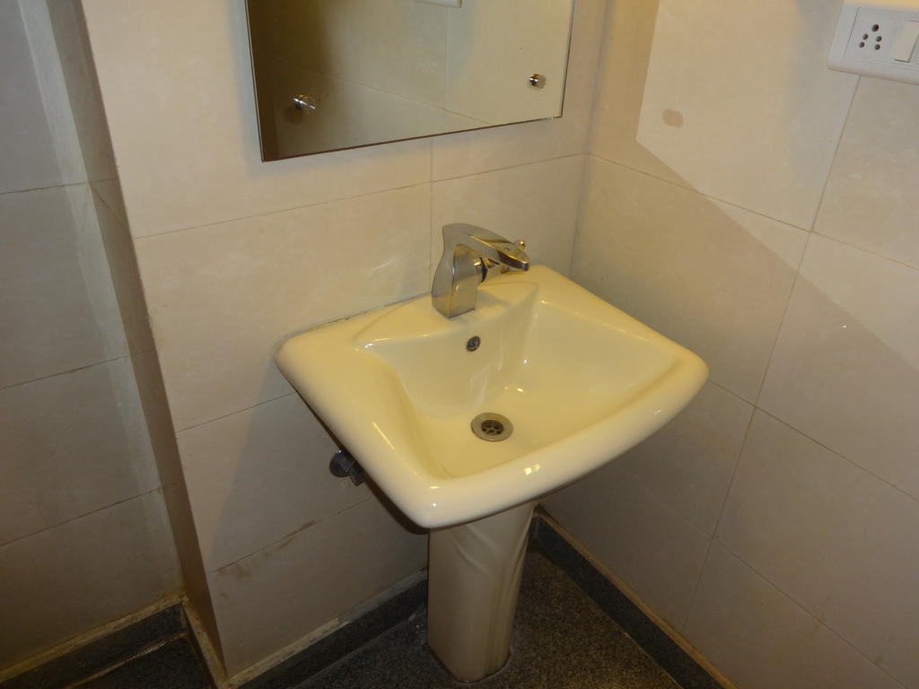 ניו דלהי Sohana Palace חדר תמונה